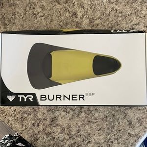 TYR burner swim fins